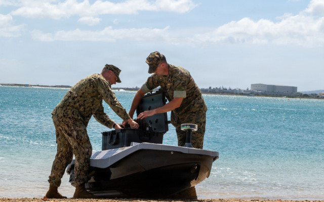 하루 안에 만들고 싣고 띄웠다…RIMPAC 2026, 무인수상정-드론 자율물류 연결